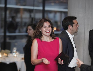 Η εντυπωσιακή Περιστέρα Μπαζιάνα άλλαξε στιλ και είναι απλά εκθαμβωτική! (φωτό)